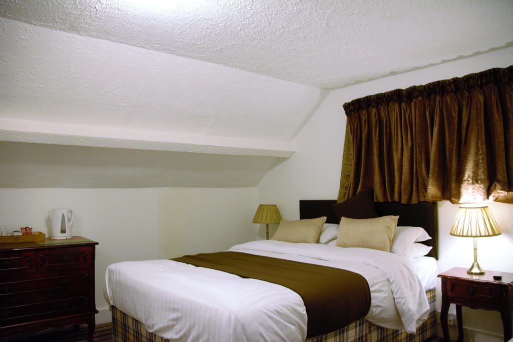 Crown Lodge Guest House Reading Exterior foto